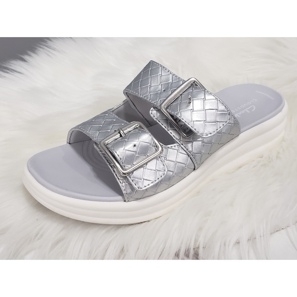 VERY CLEAN SZ 7 Clarks Cloudsteppers Drift Buckle Sandals Silver Metallic Slides